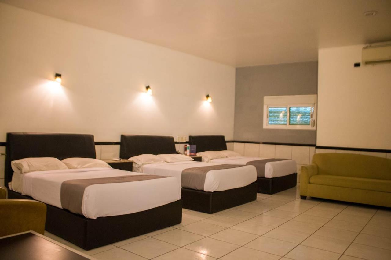 Hotel Maioris El Diez Culiacan Exterior photo