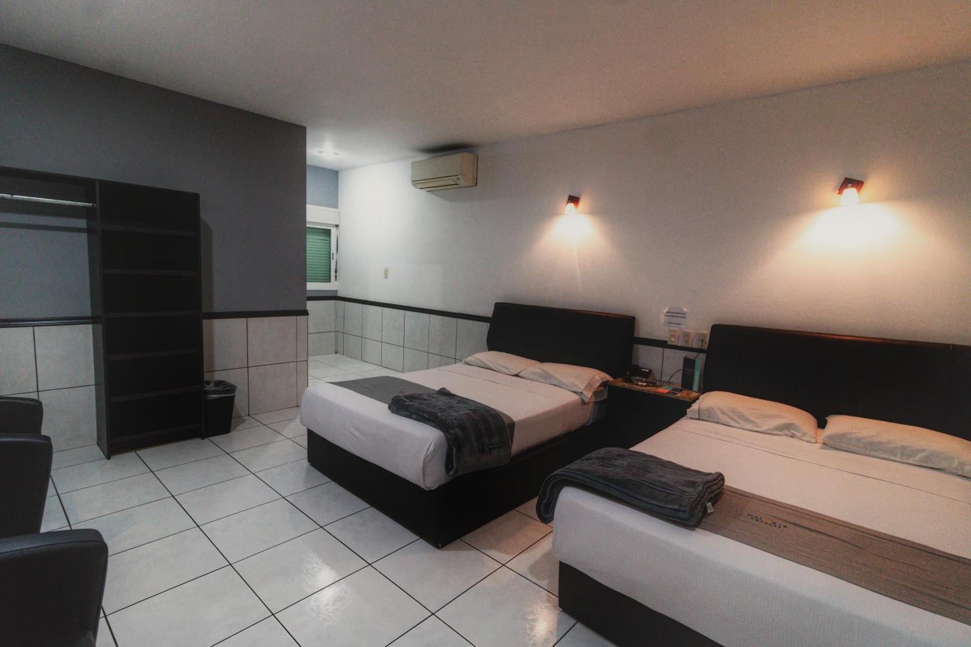 Hotel Maioris El Diez Culiacan Exterior photo