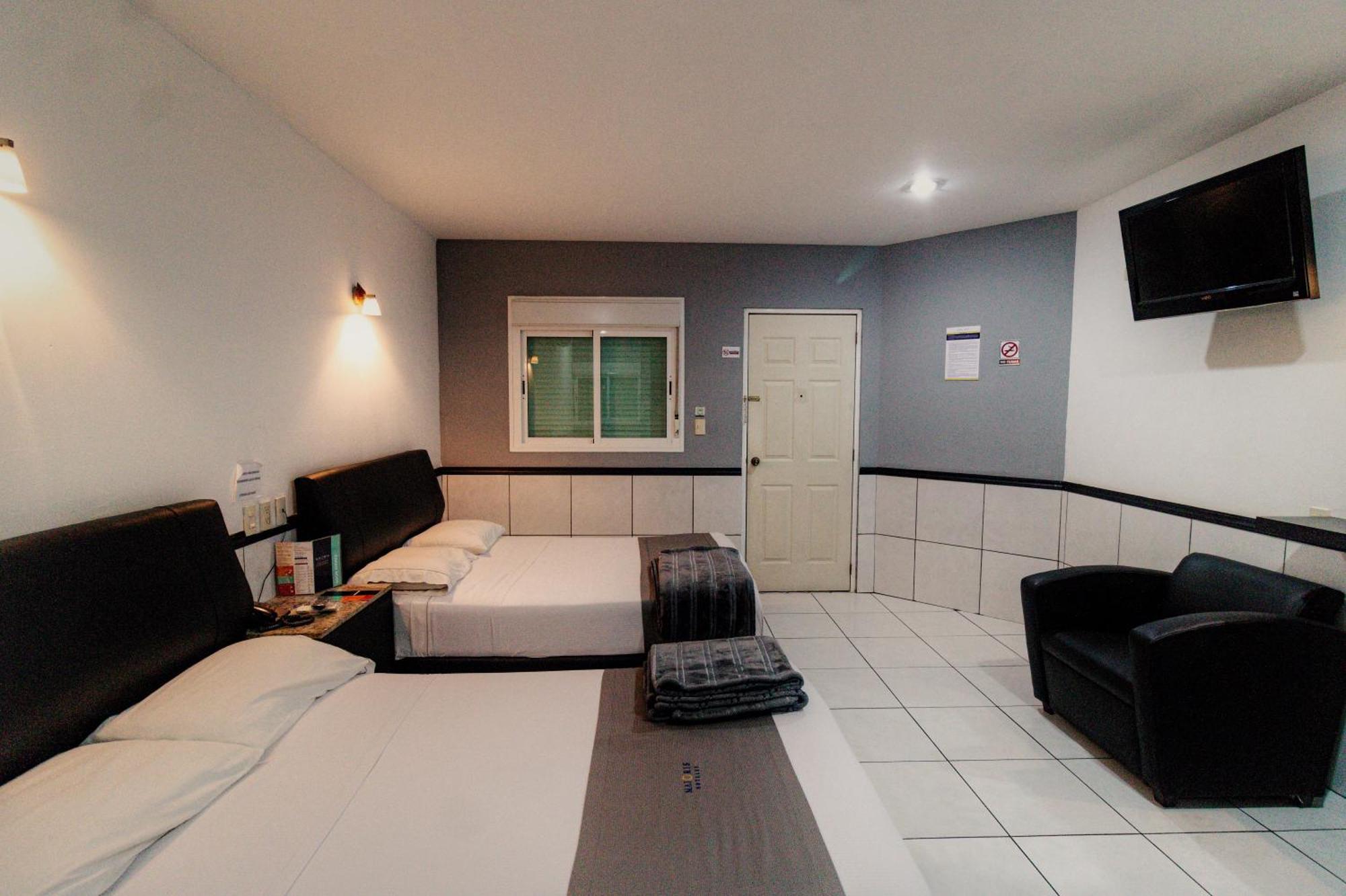 Hotel Maioris El Diez Culiacan Exterior photo