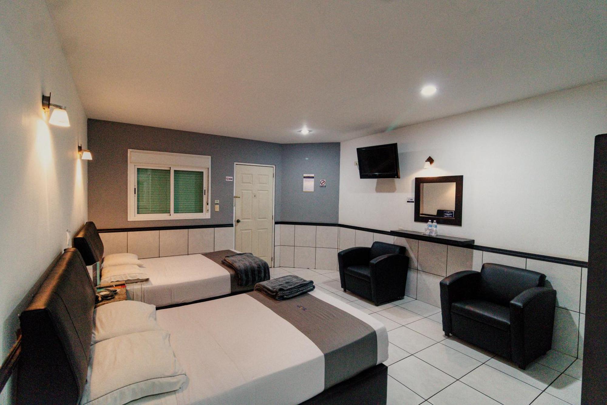 Hotel Maioris El Diez Culiacan Exterior photo